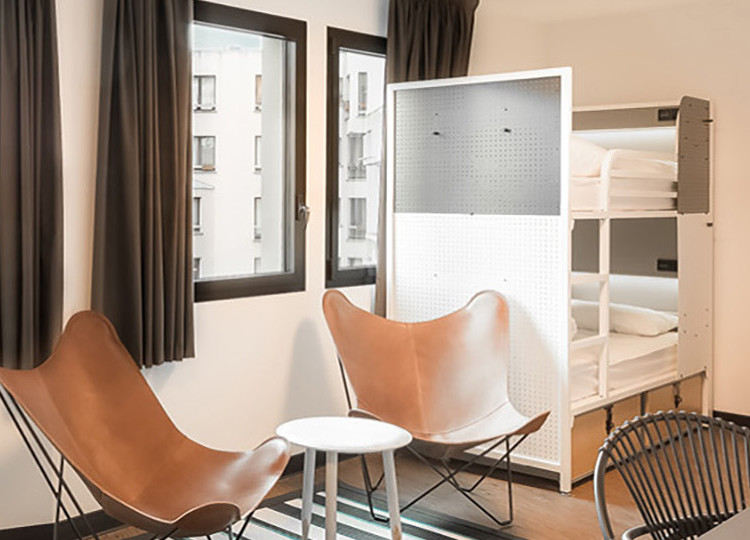 Hostel Plus Stay In Style Comfort Topdeck Travel - 