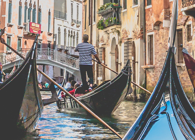 Play & Pause: Italy, Switzerland & France