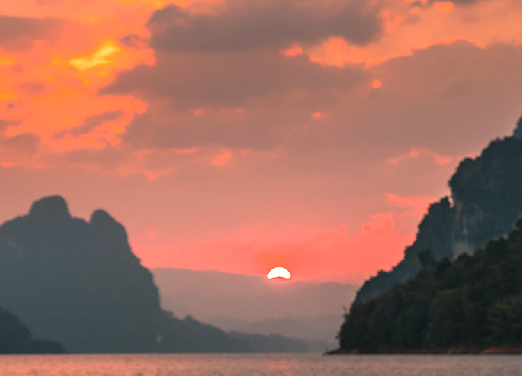 Delve Deep: Thailand