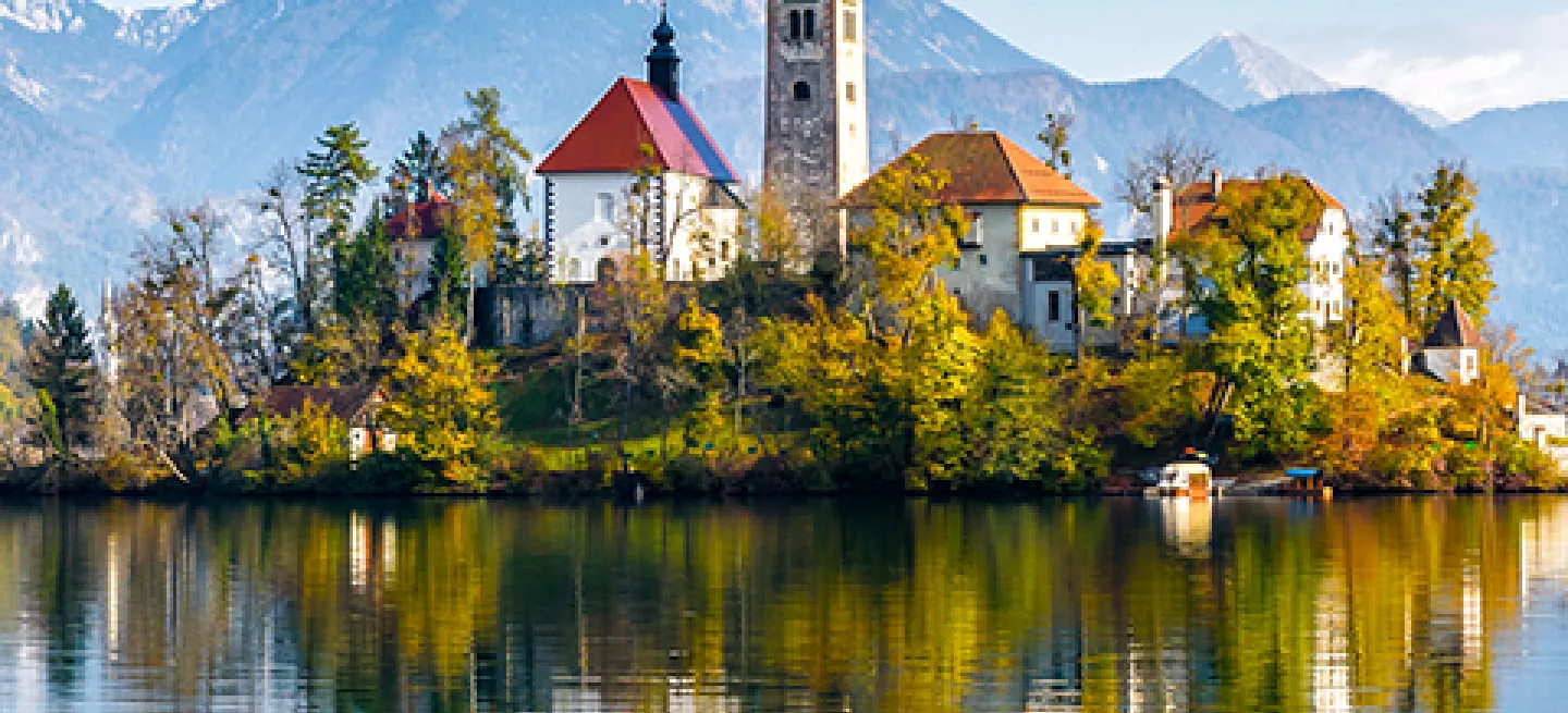  Lake Bled with the Church of the Assumption of Mary in the background.