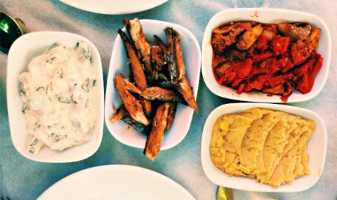 4 dips in plates