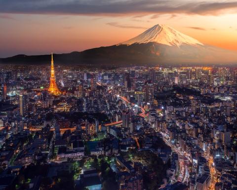 Mount Fuji behind Tokyo